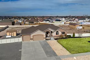 428 S Saddle Rd, Grantsville, UT 84029 - Photo 34