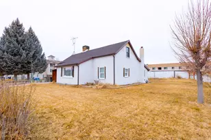 383 E 100 S, Ephraim, UT 84627 - Photo 2