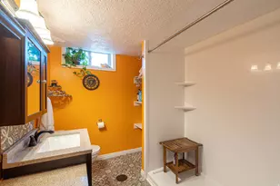 407 N 200 E, Kaysville, UT 84037 - Photo 12