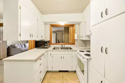 449 E 200 S, Logan, UT 84321 - Photo 6