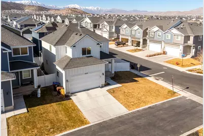 4952 E Lake Corner Dr, Eagle Mountain, UT 84005 - Photo 8