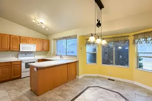 1085 N 125 E, Layton, UT 84041 - Photo 4