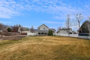 1085 N 125 E, Layton, UT 84041 - Photo 32