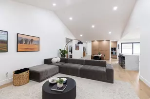 943 Creekside Ct, Farmington, UT 84025 - Photo 8