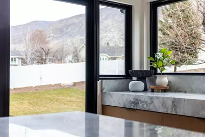 943 Creekside Ct, Farmington, UT 84025 - Photo 6