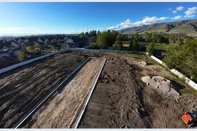 374 S 525 W, Centerville, UT 84014 - Photo 4