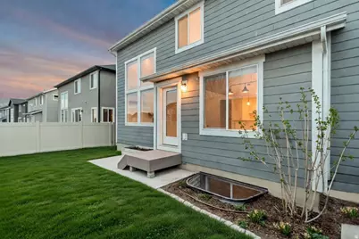 156 N Valcrest Dr, Saratoga Springs, UT 84045 - Photo 30