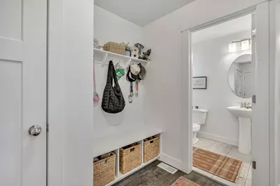 156 N Valcrest Dr, Saratoga Springs, UT 84045 - Photo 14