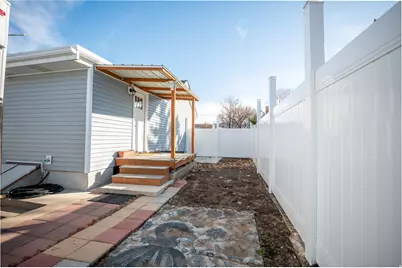 876 S 1000 E, Clearfield, UT 84015 - Photo 14