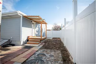 876 S 1000 E, Clearfield, UT 84015 - Photo 14