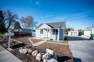 876 S 1000 E, Clearfield, UT 84015 - Photo 2