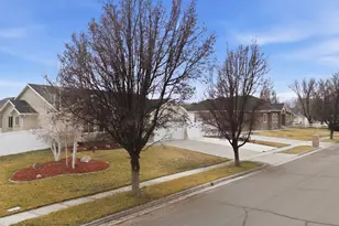 2127 W Silver Tree Cir S, Riverton, UT 84065 - Photo 44