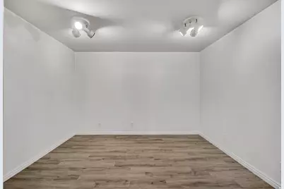 635 E Pioneer Ave S, Sandy, UT 84070 - Photo 24