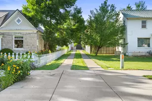 136 W Young St, Morgan, UT 84050 - Photo 2