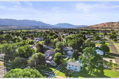 136 W Young St, Morgan, UT 84050 - Photo 8