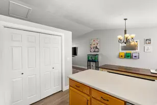 2803 W 2025 S, Syracuse, UT 84075 - Photo 10