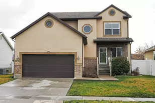 2475 Craig Ln, Syracuse, UT 84075 - Photo 2