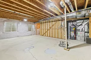 153 E Crescent Ln, Sandy, UT 84070 - Photo 28