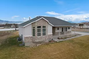 525 S Hale St, Grantsville, UT 84029 - Photo 6