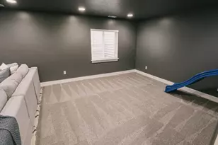 7565 N Hutch Ln E, Eagle Mountain, UT 84005 - Photo 20