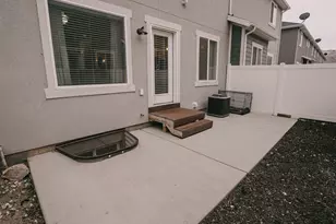 7565 N Hutch Ln E, Eagle Mountain, UT 84005 - Photo 24