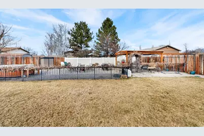 584 W 1350 N, Clinton, UT 84015 - Photo 24