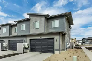 1987 E Sand Hollow Dr, Eagle Mountain, UT 84005 - Photo 4