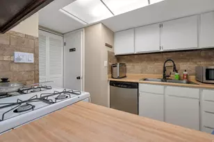 5504 S Willow Ln, Murray, UT 84107 - Photo 10