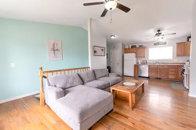 566 S Center St, Santaquin, UT 84655 - Photo 4