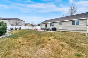 5423 W Pilgrim Dr, West Jordan, UT 84081 - Photo 4