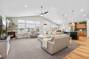 536 S Thurgood Ln, Syracuse, UT 84075 - Photo 6