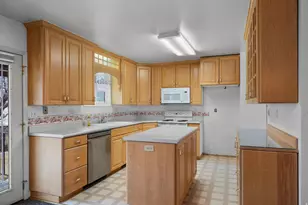 4064 W Aquarius Cir S, Salt Lake City, UT 84118 - Photo 8