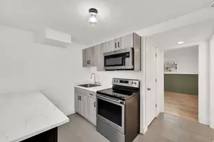 745 S 900 E, Orem, UT 84097 - Photo 20