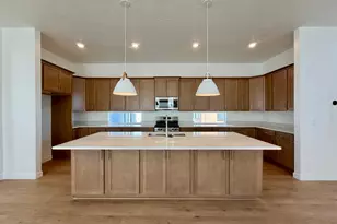 3077 N Stardew St, Eagle Mountain, UT 84005 - Photo 2