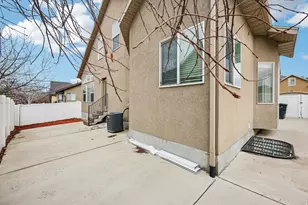 3884 W Coral Dune Dr, South Jordan, UT 84009 - Photo 46