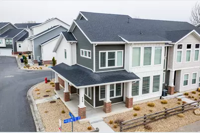 339 W 25 N #6, Layton, UT 84041 - Photo 2