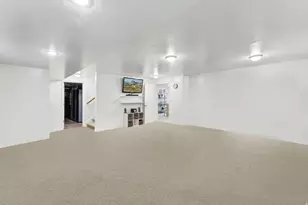 11694 S Stone Crest Cir W, Riverton, UT 84065 - Photo 48