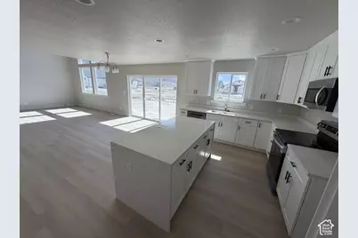 2272 E Yellow Blossom St #484, Eagle Mountain, UT 84005 - Photo 6