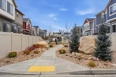 2340 N 650 W, Centerville, UT 84014 - Photo 38