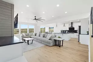 2747 S Country Club Way, Garden City, UT 84028 - Photo 14