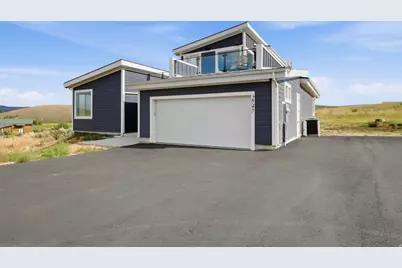 2747 S Country Club Way, Garden City, UT 84028 - Photo 10