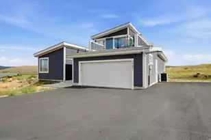 2747 S Country Club Way, Garden City, UT 84028 - Photo 10
