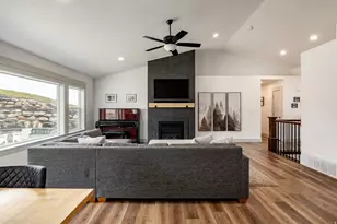 668 N 800 E, Hyde Park, UT 84318 - Photo 10