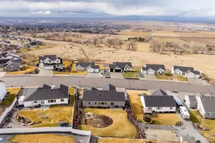 668 N 800 E, Hyde Park, UT 84318 - Photo 48