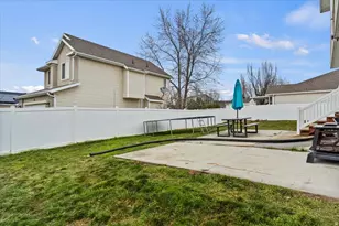 1857 N 50 W, Layton, UT 84041 - Photo 30
