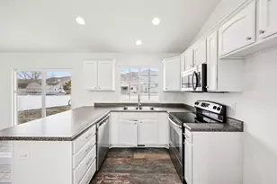 3706 N Partridge Ln, Eagle Mountain, UT 84005 - Photo 2