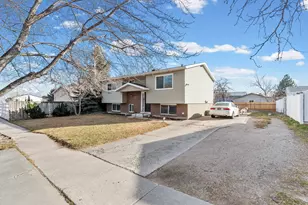 5241 W Cyclamen Way S, West Jordan, UT 84081 - Photo 2