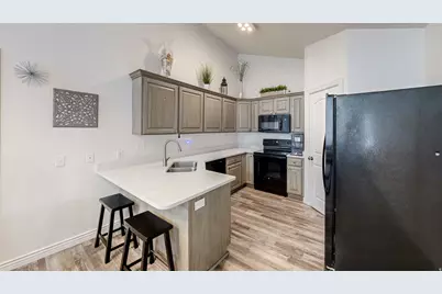 3033 E Canyon Glen Loop, Spanish Fork, UT 84660 - Photo 2