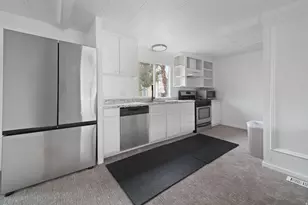 264 E Crescentwood Dr, Sandy, UT 84070 - Photo 4