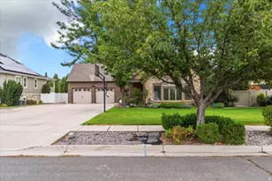 1686 W 2425 S, Syracuse, UT 84075 - Photo 2